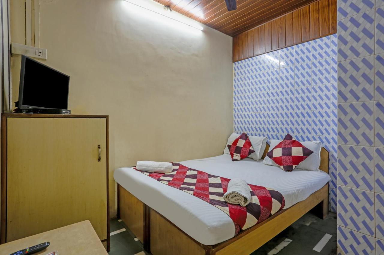 Terminus Hotel Bandra Mumbai Exterior foto